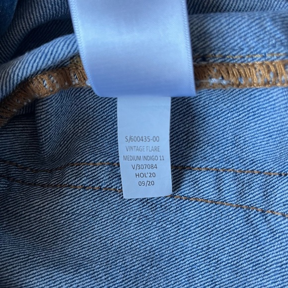 GAP Vintage Flare High Rise Jeans - Picture 16 of 16